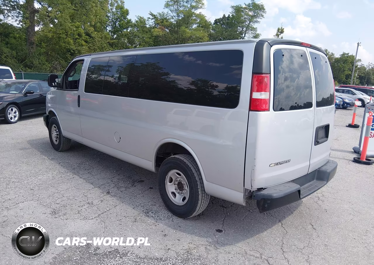 2020 Chevrolet Express Passenger Rwd 3500 Extended Wheelbase Ls VIN:1GAZGNFP4L1256332 - 3