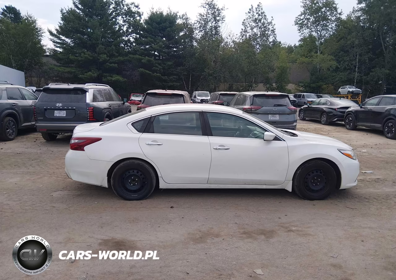 2018 Nissan Altima 2.5 S VIN:1N4AL3AP1JC474618 - 13