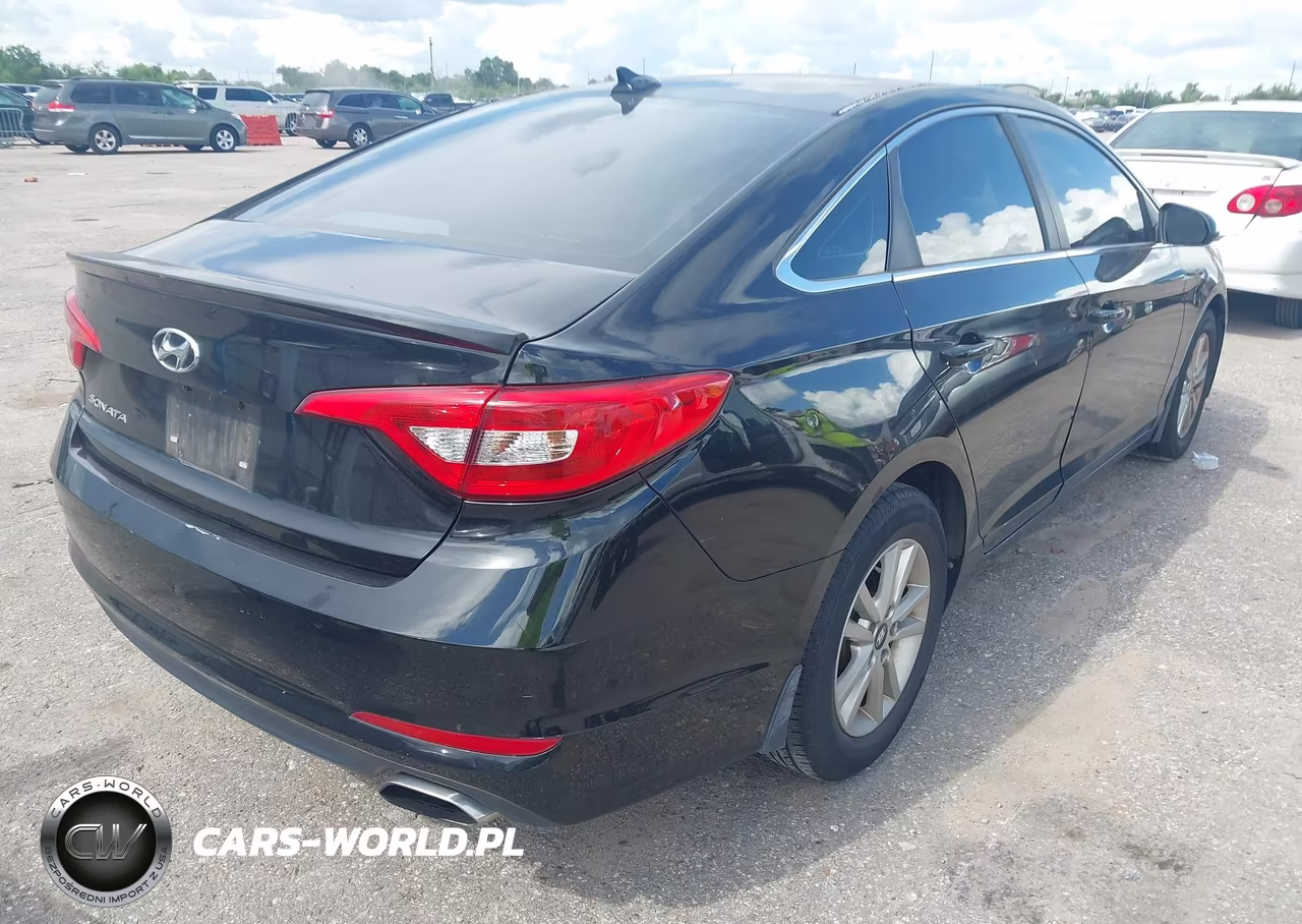 2015 Hyundai Sonata Se VIN:5NPE24AF5FH238643 - 4