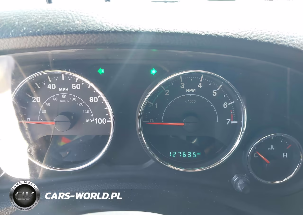 2017 Jeep Wrangler Unlimited Sport VIN:1C4HJWDGXHL695009 - 7