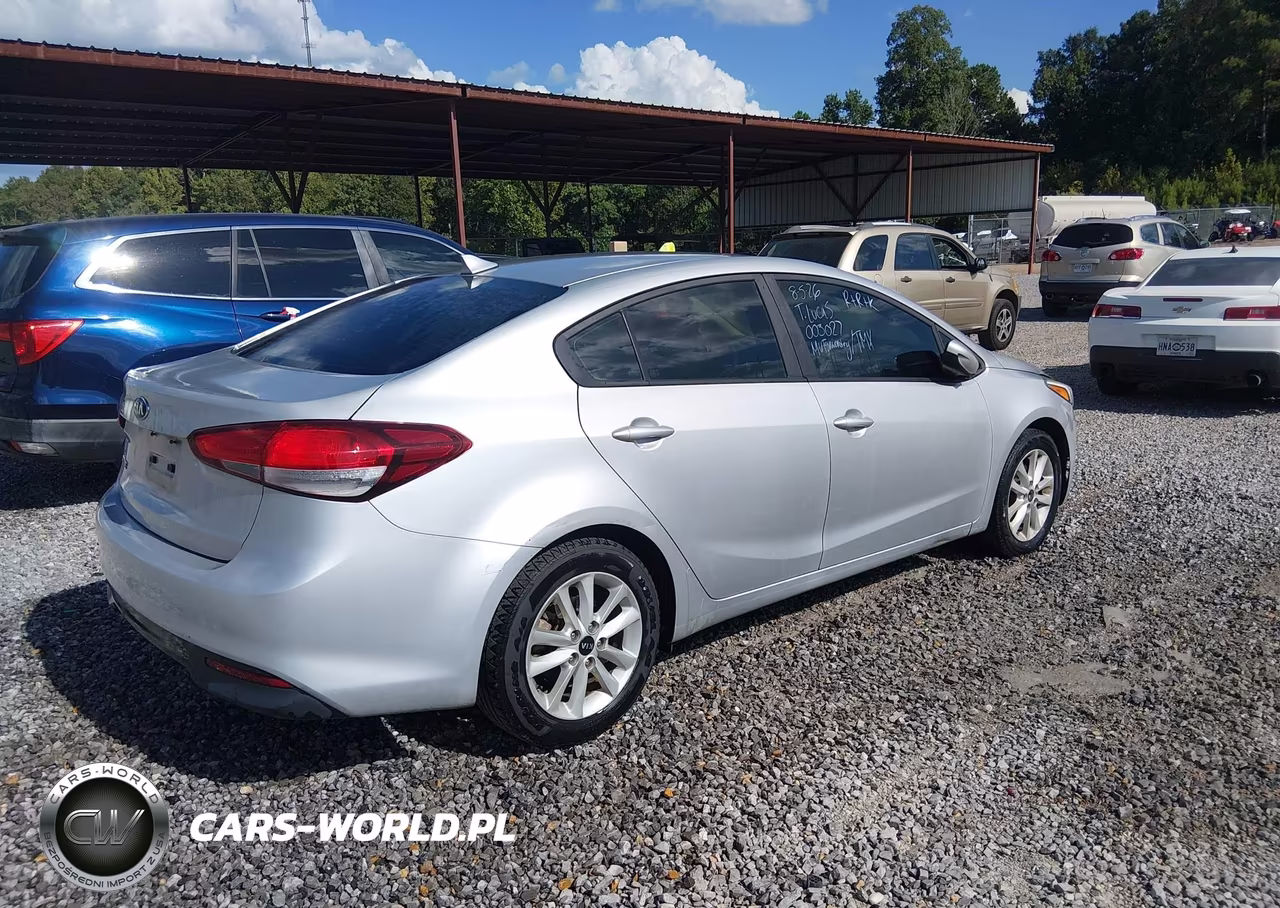2017 Kia Forte Lx VIN:3KPFL4A71HE003027 - 4