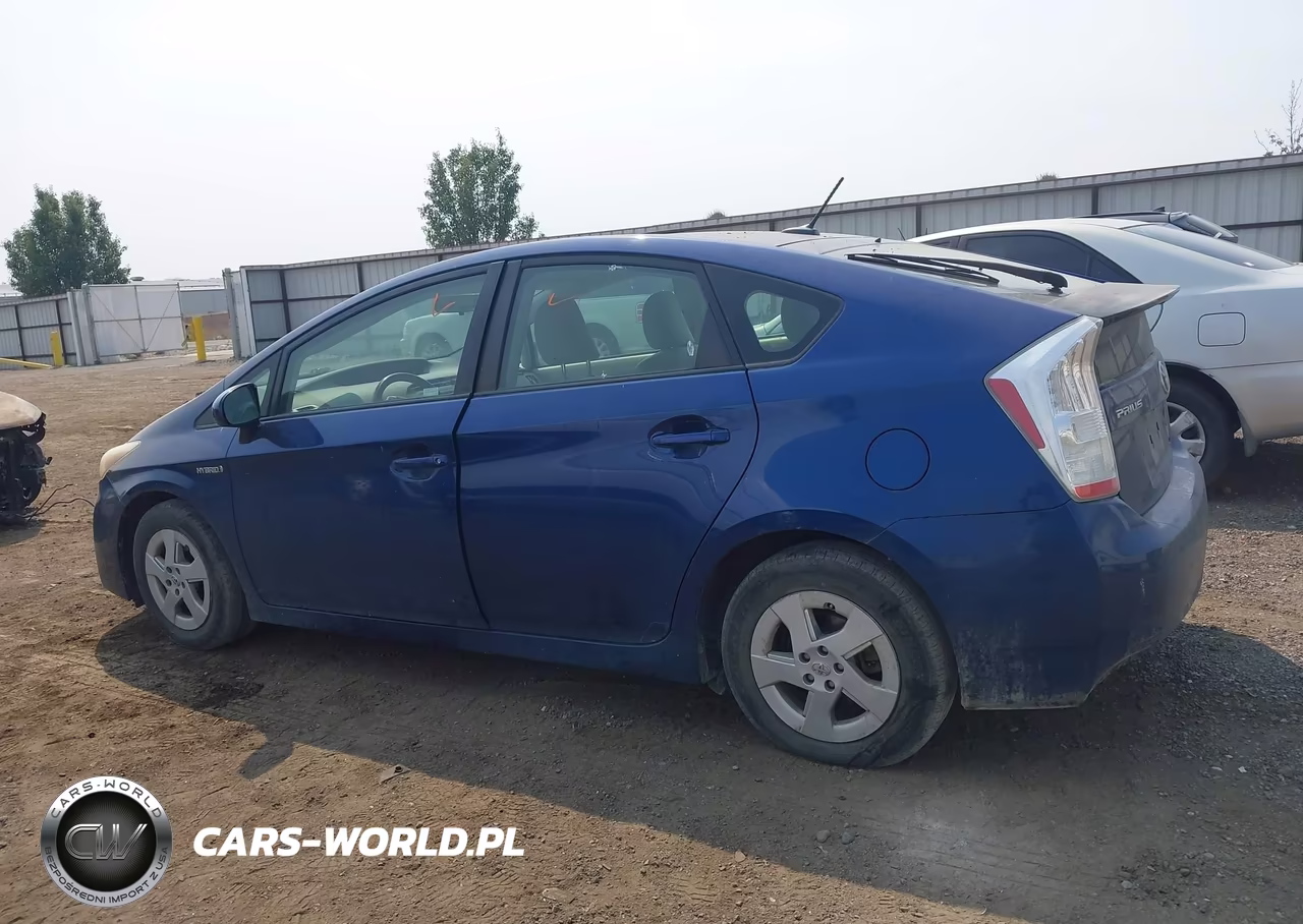2011 Toyota Prius Two VIN:JTDKN3DU0B1421075 - 14
