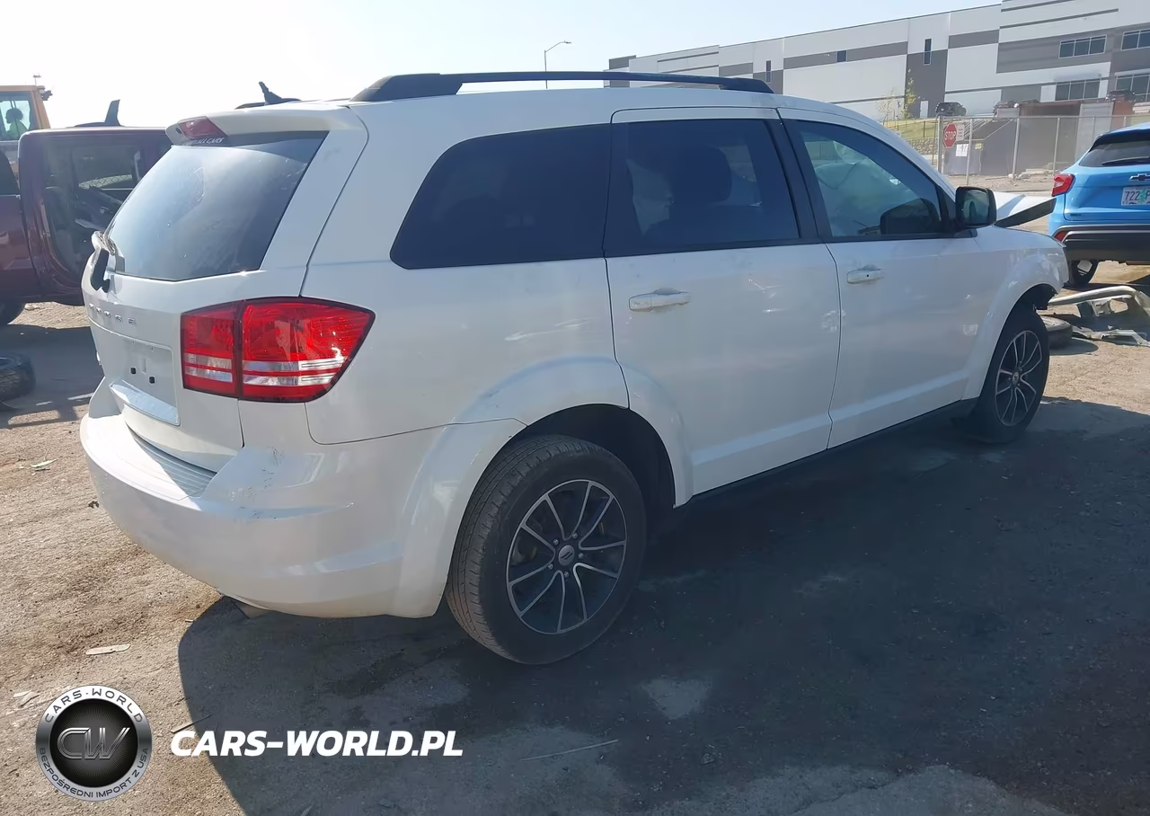 2018 Dodge Journey Se VIN:3C4PDCAB8JT273972 - 4