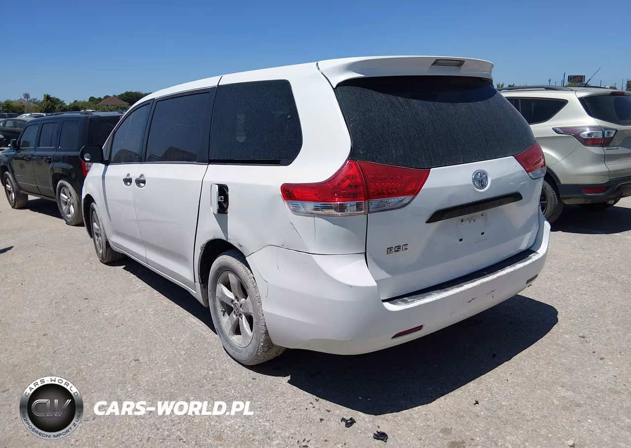 2014 Toyota Sienna L V6 7 Passenger VIN:5TDZK3DC9ES526476 - 3