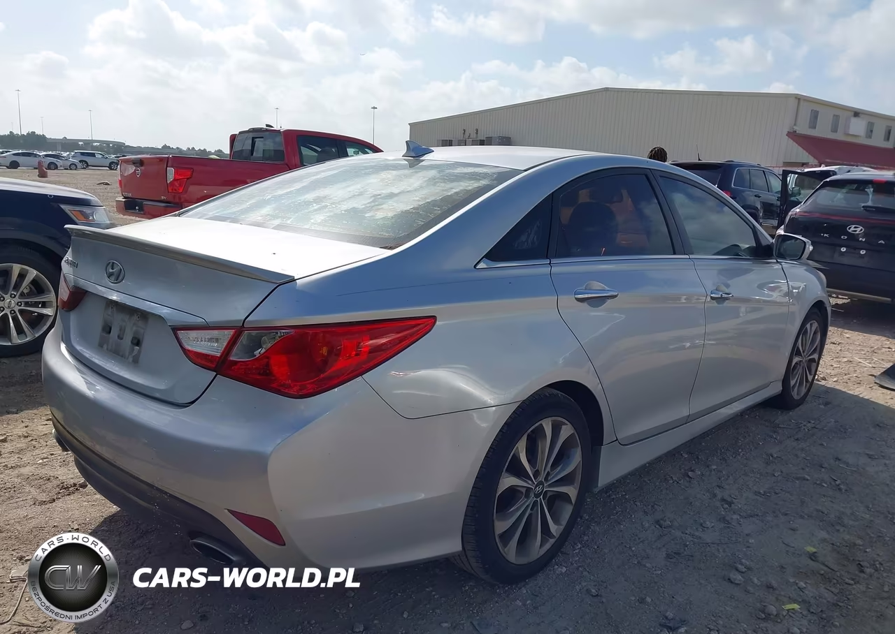 2014 Hyundai Sonata Se VIN:5NPEC4AC6EH856832 - 4