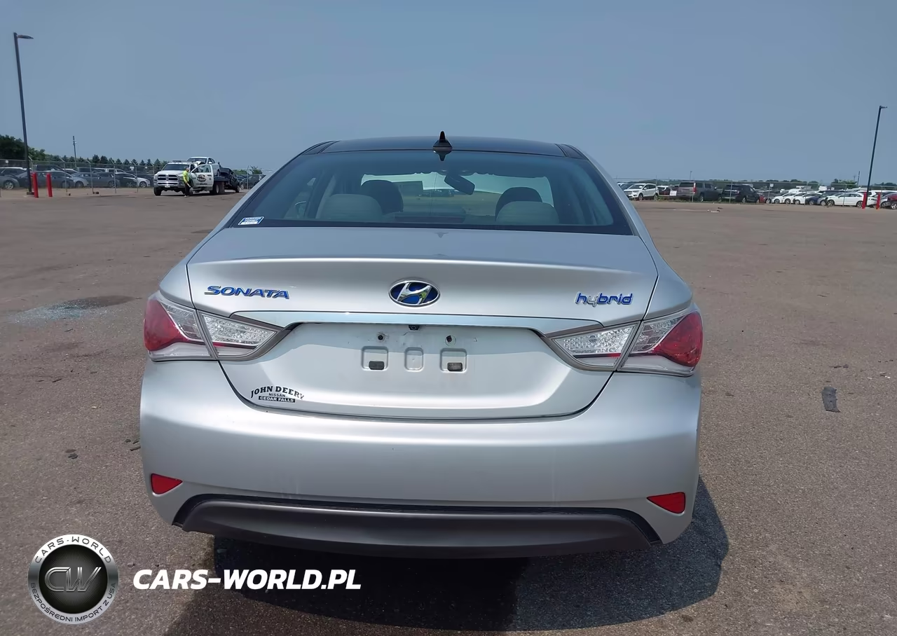 2012 Hyundai Sonata Hybrid VIN:KMHEC4A42CA031587 - 17