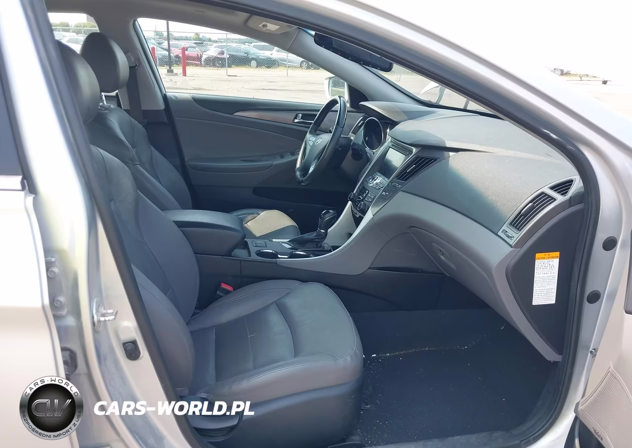 2012 Hyundai Sonata Hybrid VIN:KMHEC4A42CA031587 - 5