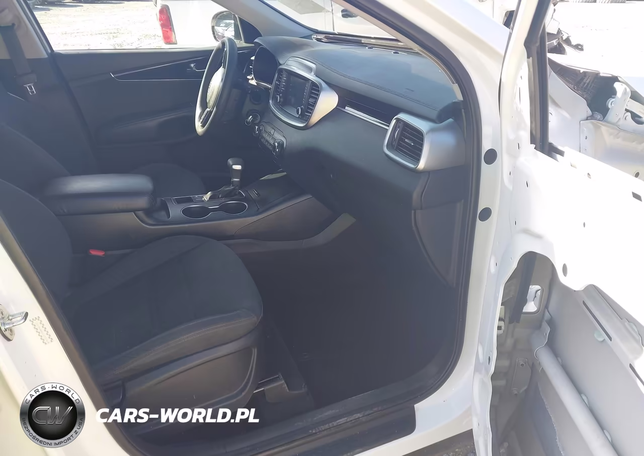 2020 Kia Sorento 2.4L L VIN:5XYPG4A31LG711604 - 5
