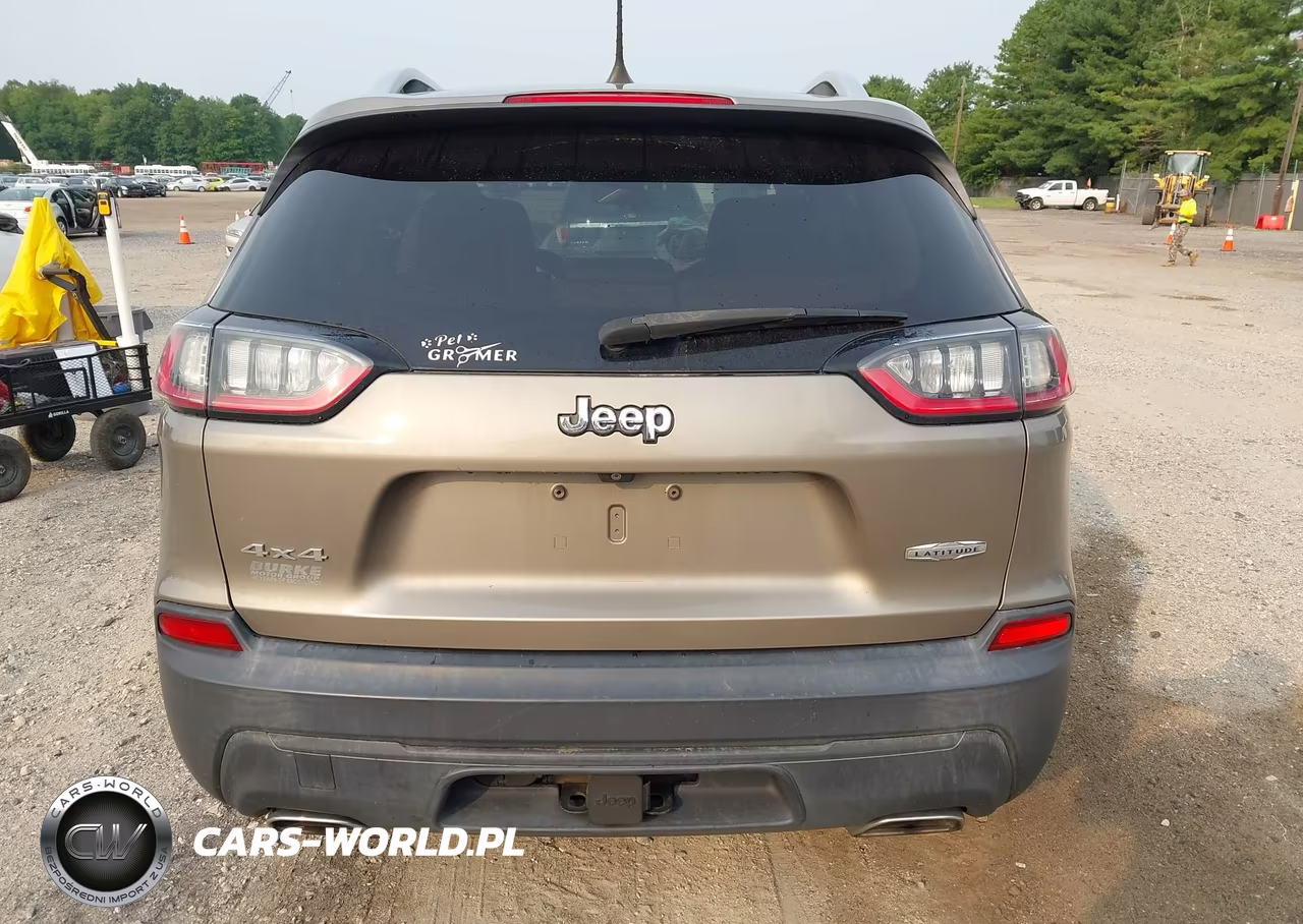 2019 Jeep Cherokee Latitude 4X4 VIN:1C4PJMCX7KD131272 - 16