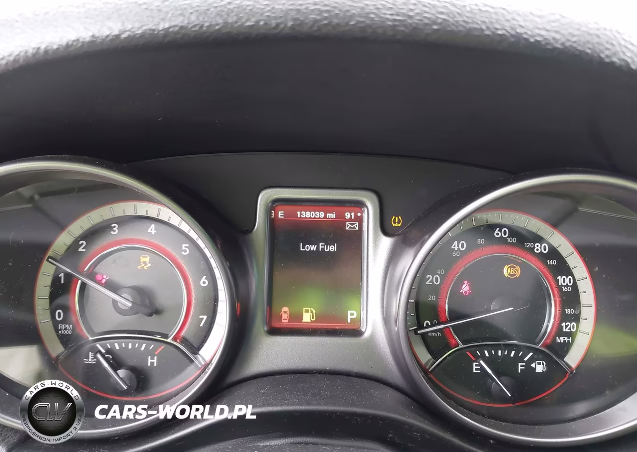 2019 Dodge Journey Crossroad VIN:3C4PDCGG7KT717816 - 7