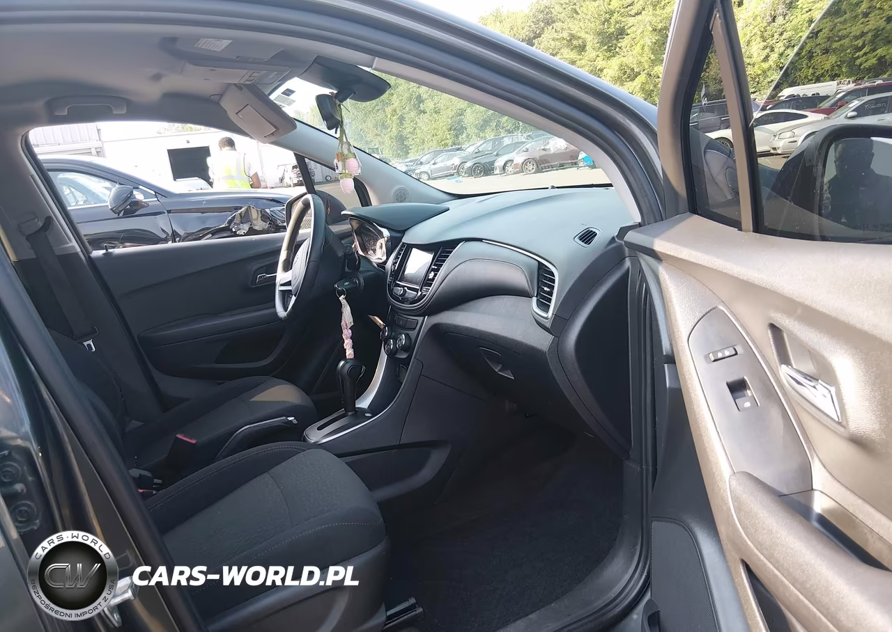 2020 Chevrolet Trax Awd Ls VIN:3GNCJNSB6LL212678 - 5