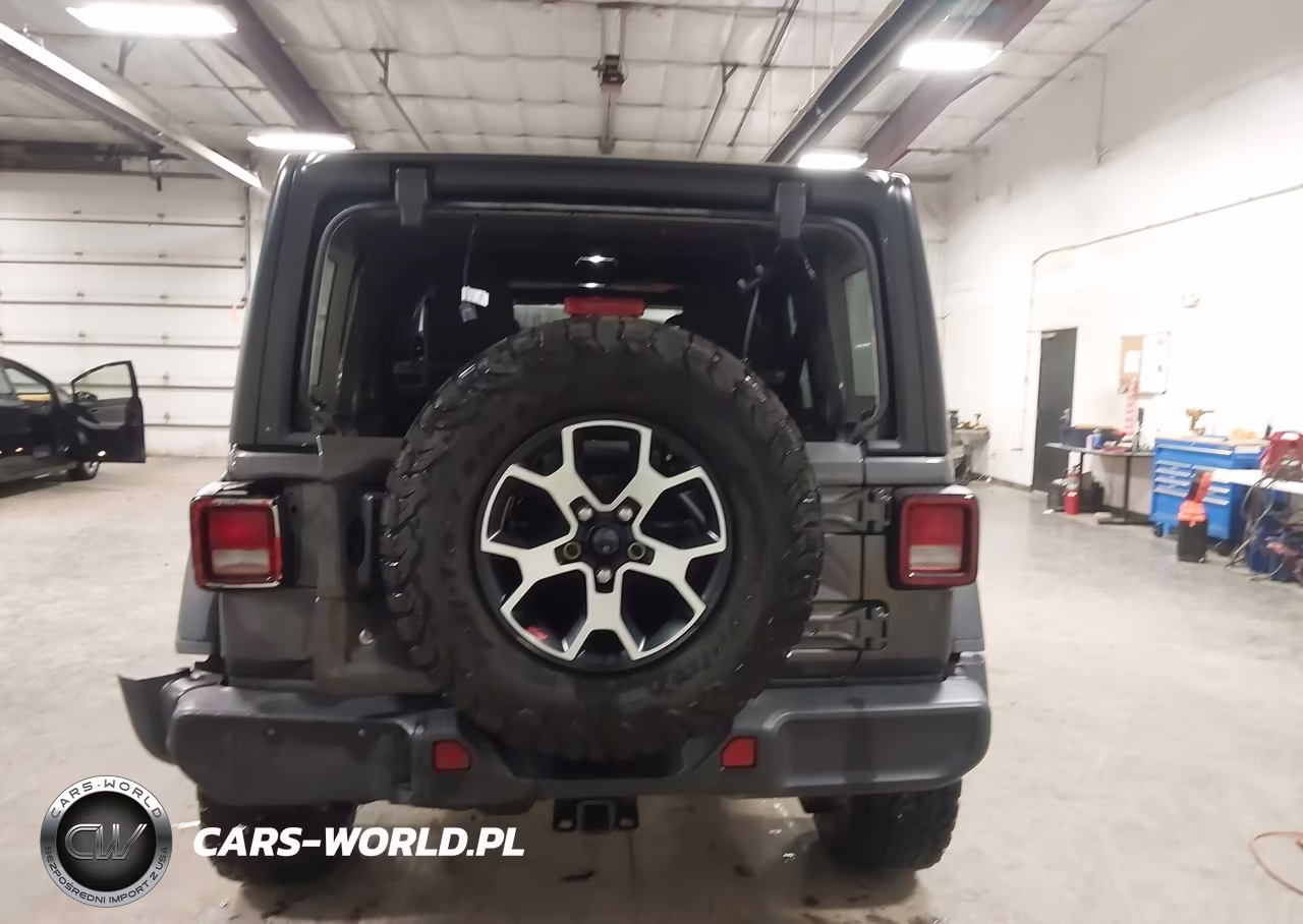2018 Jeep Wrangler Unlimited Rubicon 4X4 VIN:1C4HJXFG3JW232099 - 17