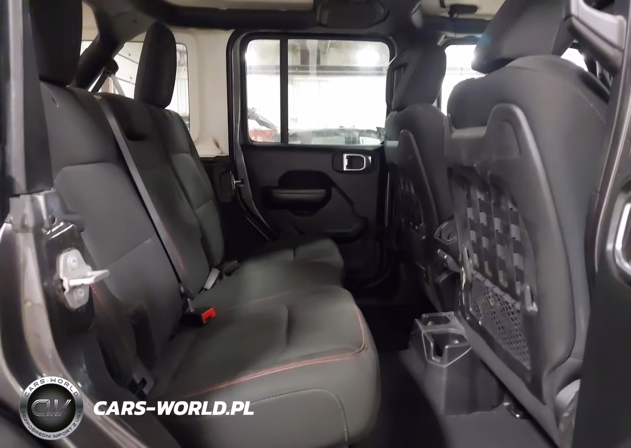 2018 Jeep Wrangler Unlimited Rubicon 4X4 VIN:1C4HJXFG3JW232099 - 8