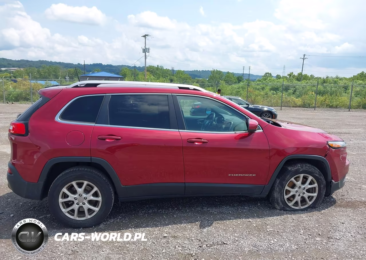 2016 Jeep Cherokee Latitude VIN:1C4PJMCB1GW359834 - 13