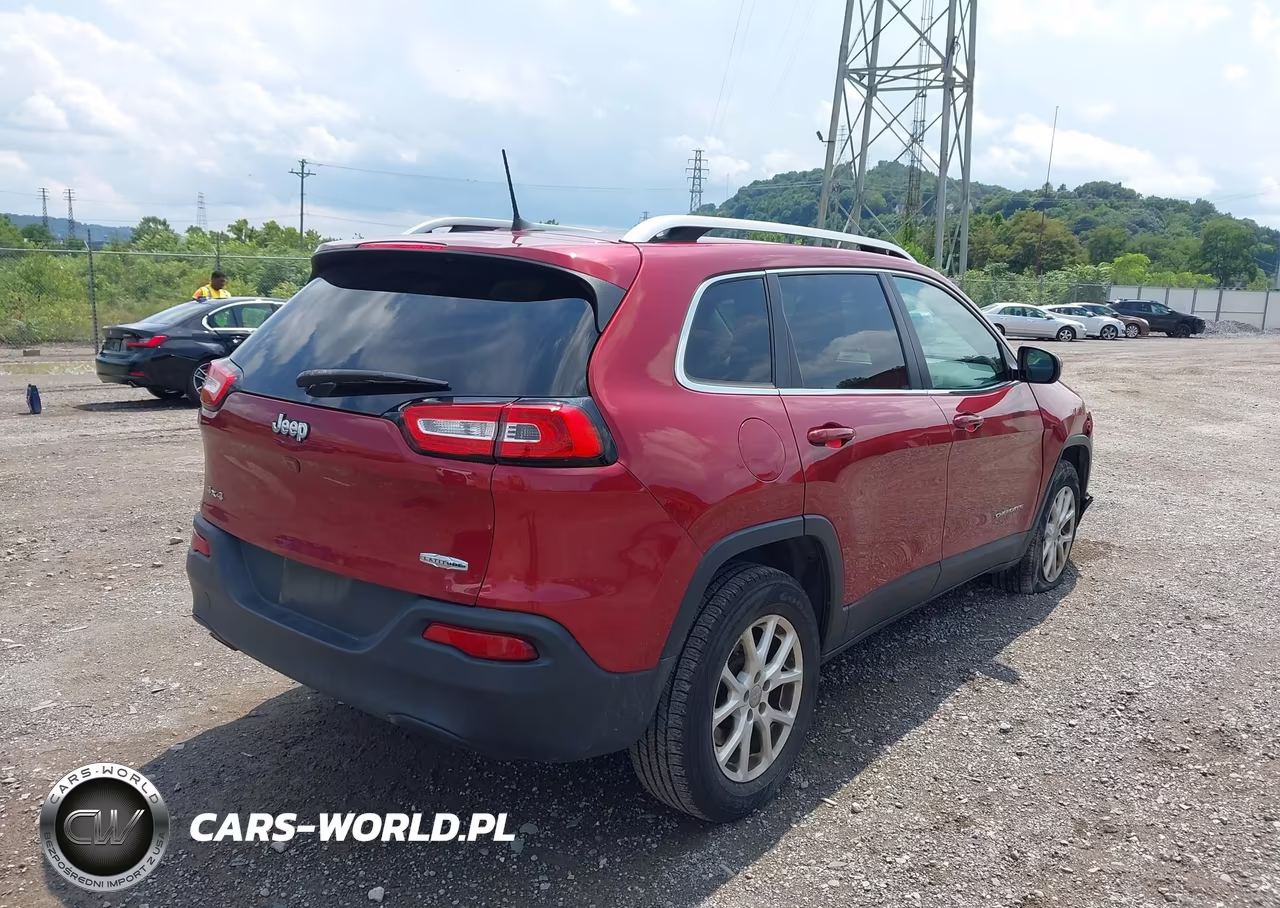 2016 Jeep Cherokee Latitude VIN:1C4PJMCB1GW359834 - 4