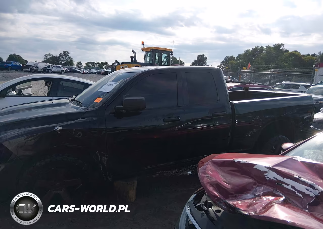 2019 Ram 1500 Classic Express 4X4 6'4 Box VIN:1C6RR7FTXKS527811 - 14