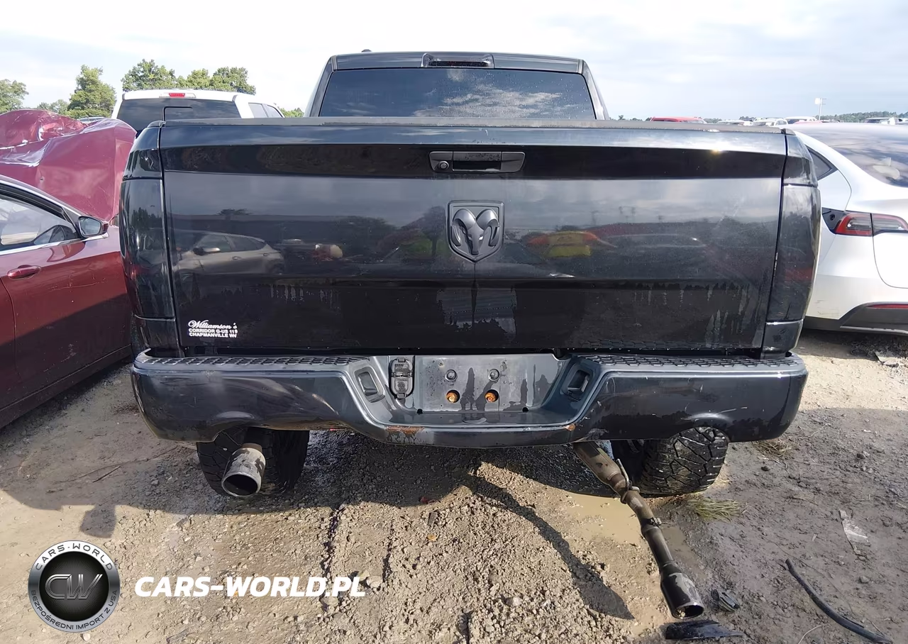 2019 Ram 1500 Classic Express 4X4 6'4 Box VIN:1C6RR7FTXKS527811 - 16