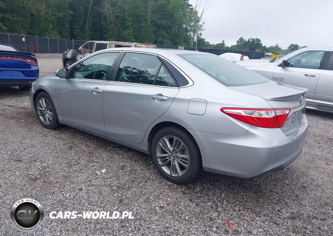 2016 Toyota Camry Se VIN:4T1BF1FK8GU124733 - 3