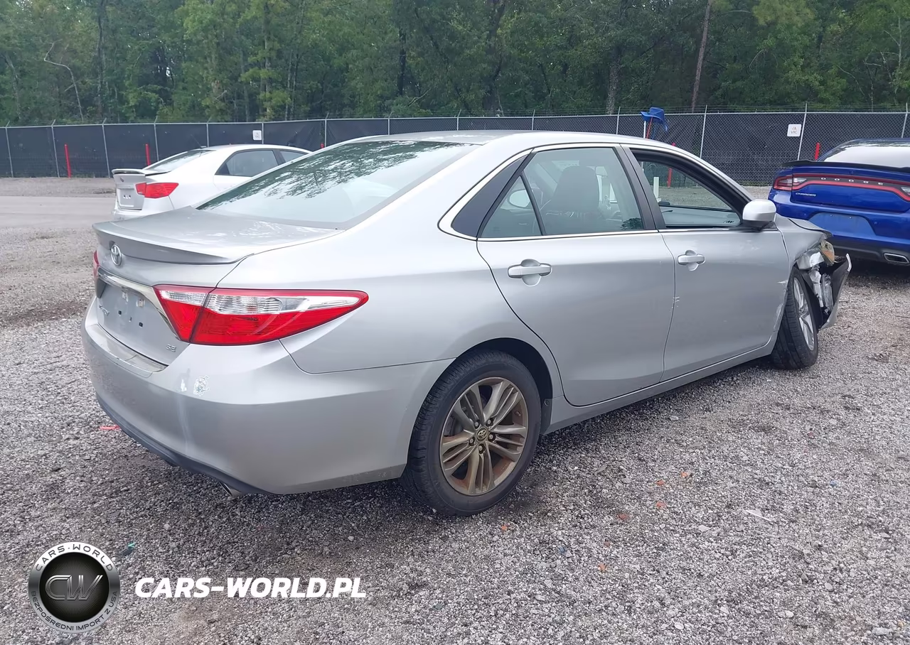 2016 Toyota Camry Se VIN:4T1BF1FK8GU124733 - 4