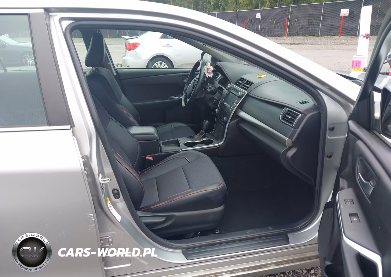 2016 Toyota Camry Se VIN:4T1BF1FK8GU124733 - 5