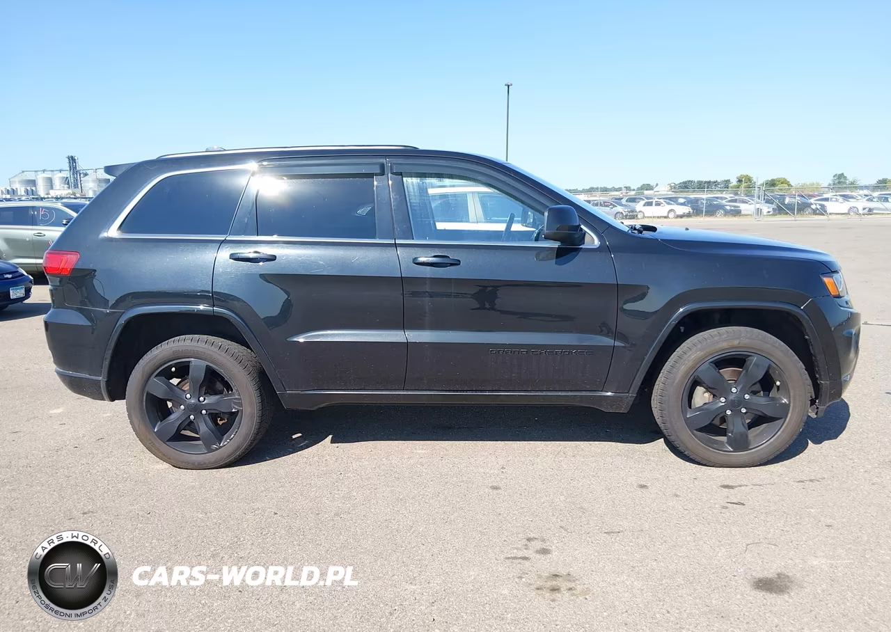 2015 Jeep Grand Cherokee Altitude VIN:1C4RJFAG5FC128986 - 13