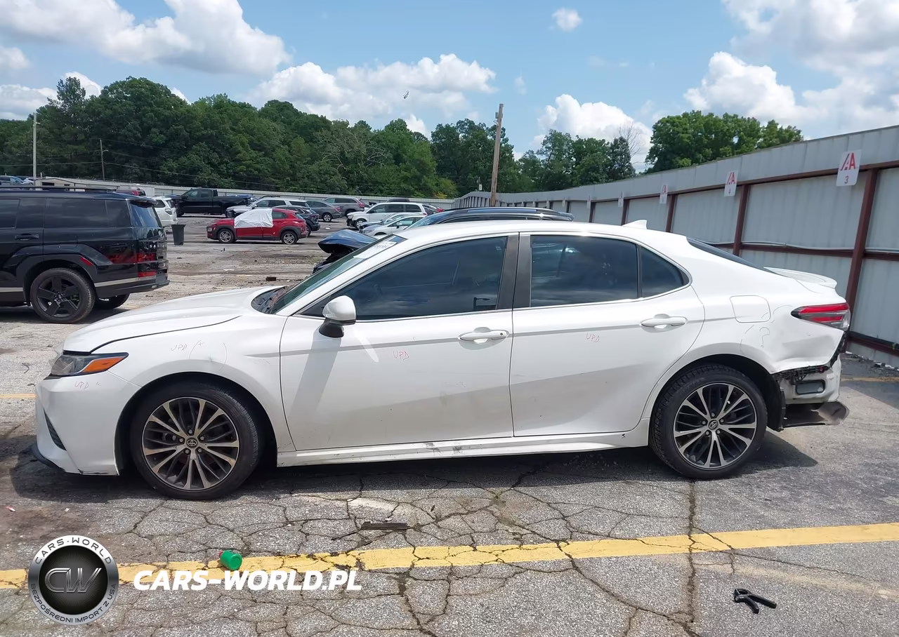 2019 Toyota Camry Se VIN:4T1B11HKXKU818800 - 13