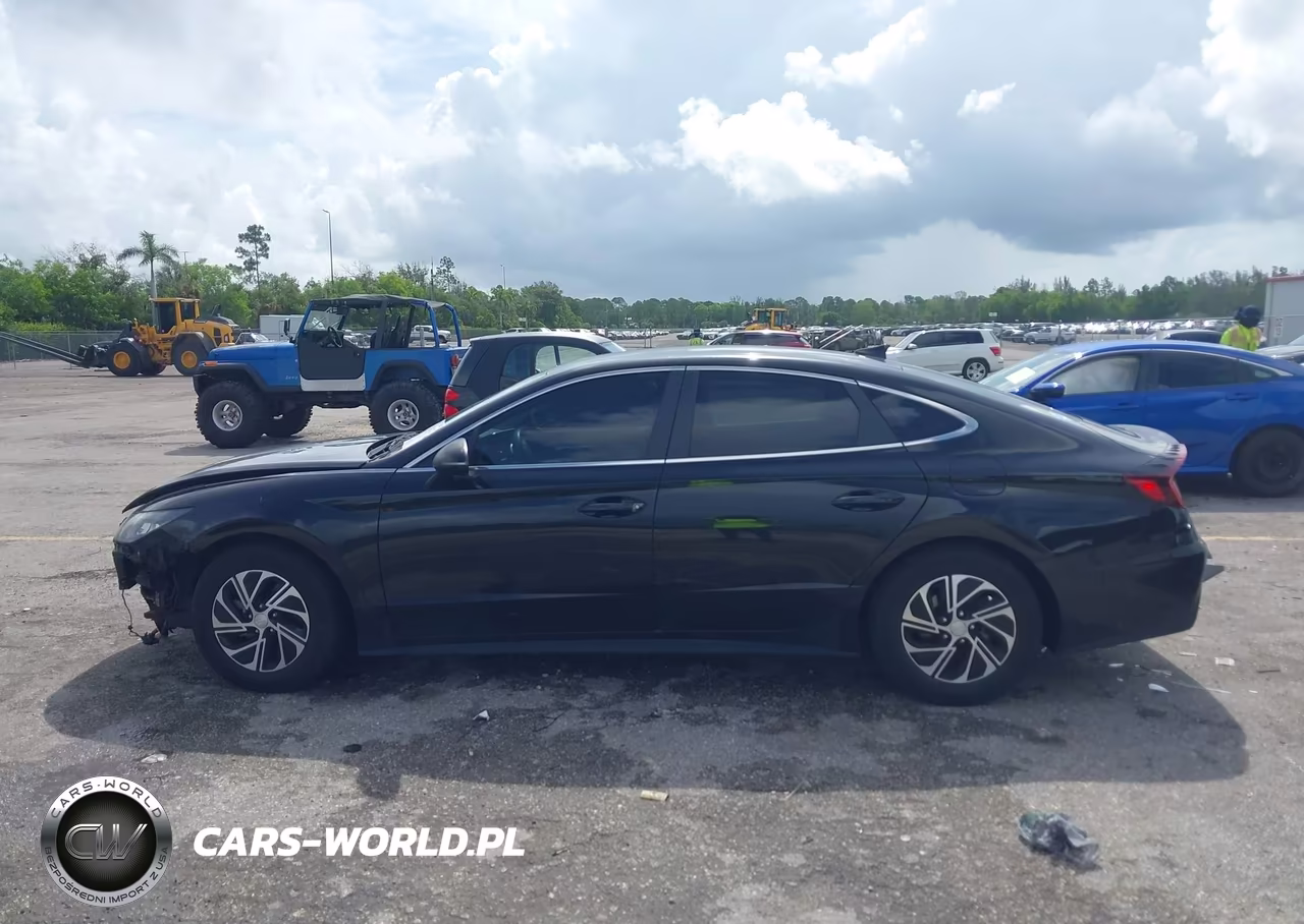 2022 Hyundai Sonata Hybrid Blue VIN:KMHL24JJ1NA051543 - 14