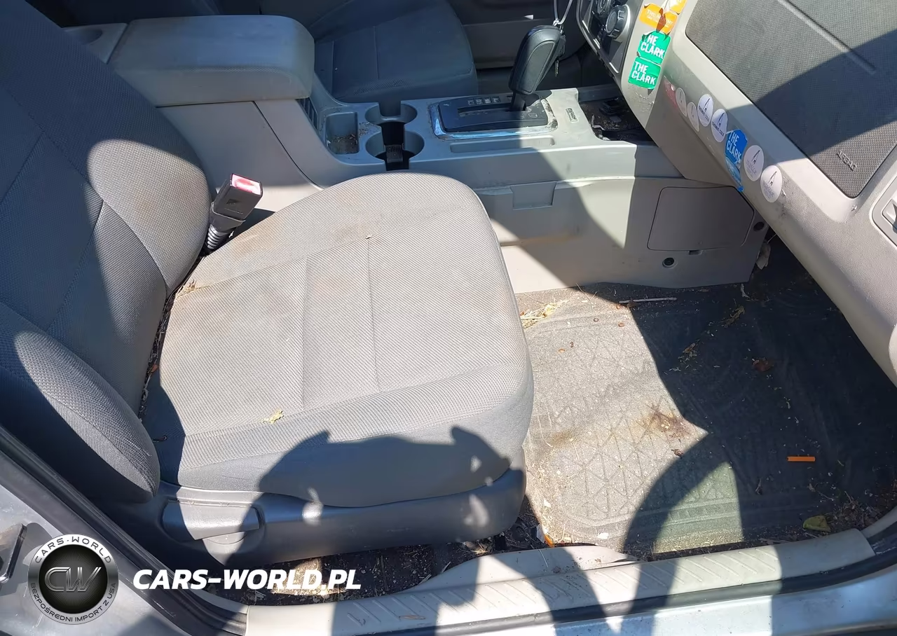 2010 Ford Escape Xlt VIN:1FMCU0D72AKA93484 - 5