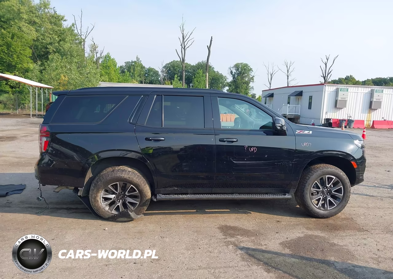 2021 Chevrolet Tahoe Z71 VIN:1GNSKPKD1MR216296 - 13