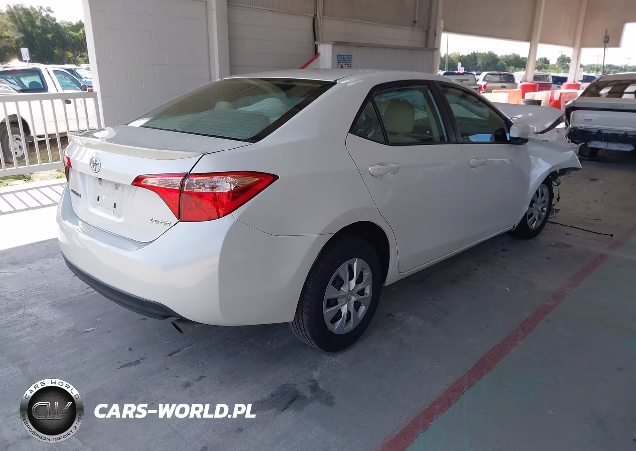 2017 Toyota Corolla Le Eco VIN:5YFBPRHE7HP734158 - 4