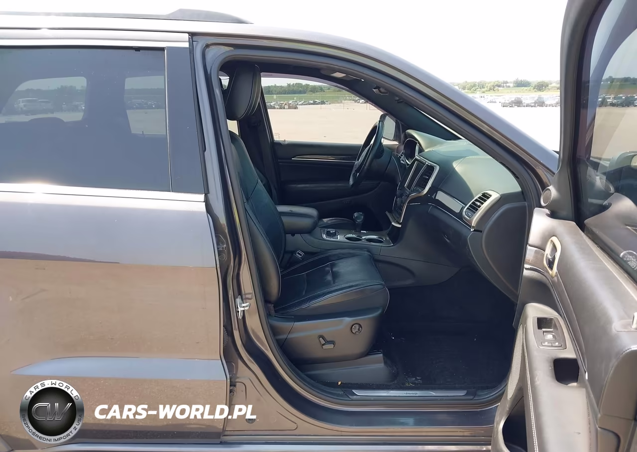 2015 Jeep Grand Cherokee Overland VIN:1C4RJFCG8FC748941 - 5