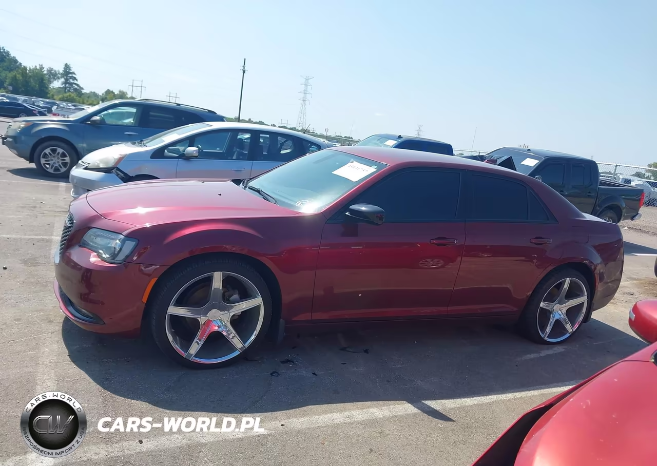 2021 Chrysler 300 Touring VIN:2C3CCAAG6MH595996 - 14
