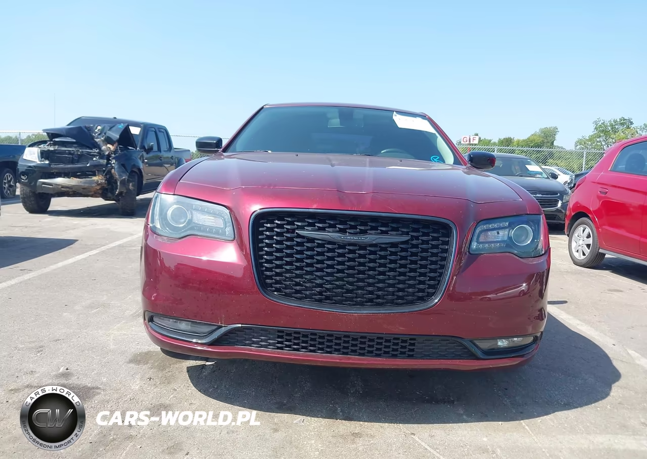 2021 Chrysler 300 Touring VIN:2C3CCAAG6MH595996 - 6