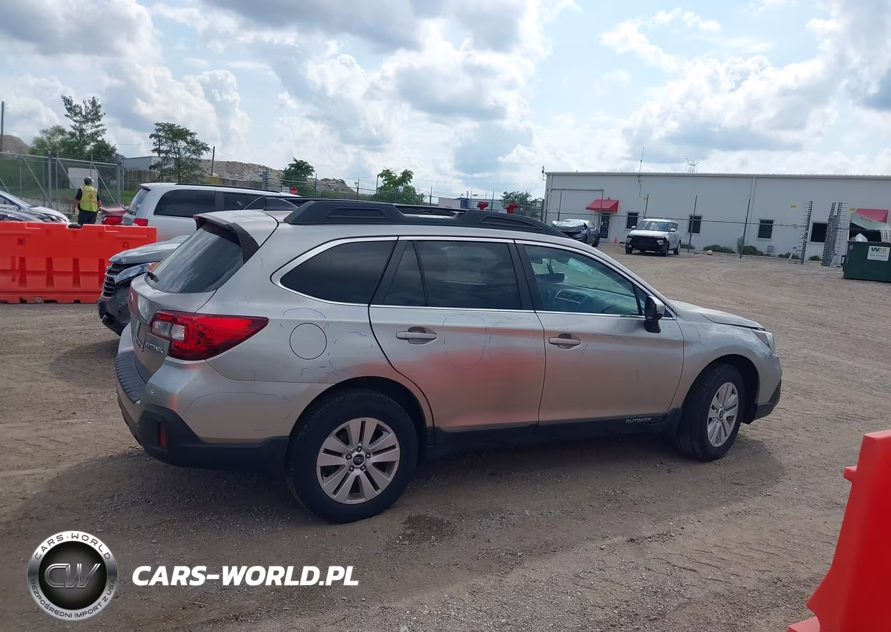 2019 Subaru Outback 2.5I Premium VIN:4S4BSAFC2K3381907 - 13