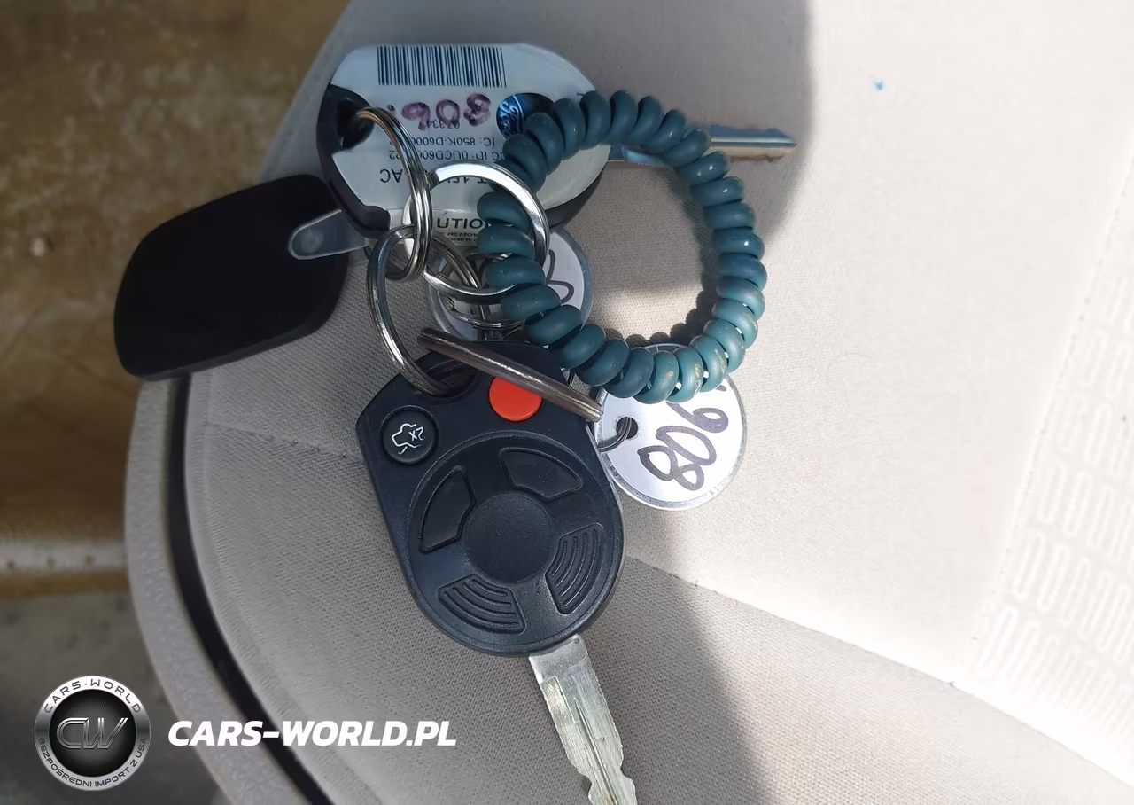 2008 Ford Fusion S VIN:3FAHP06Z28R193645 - 11