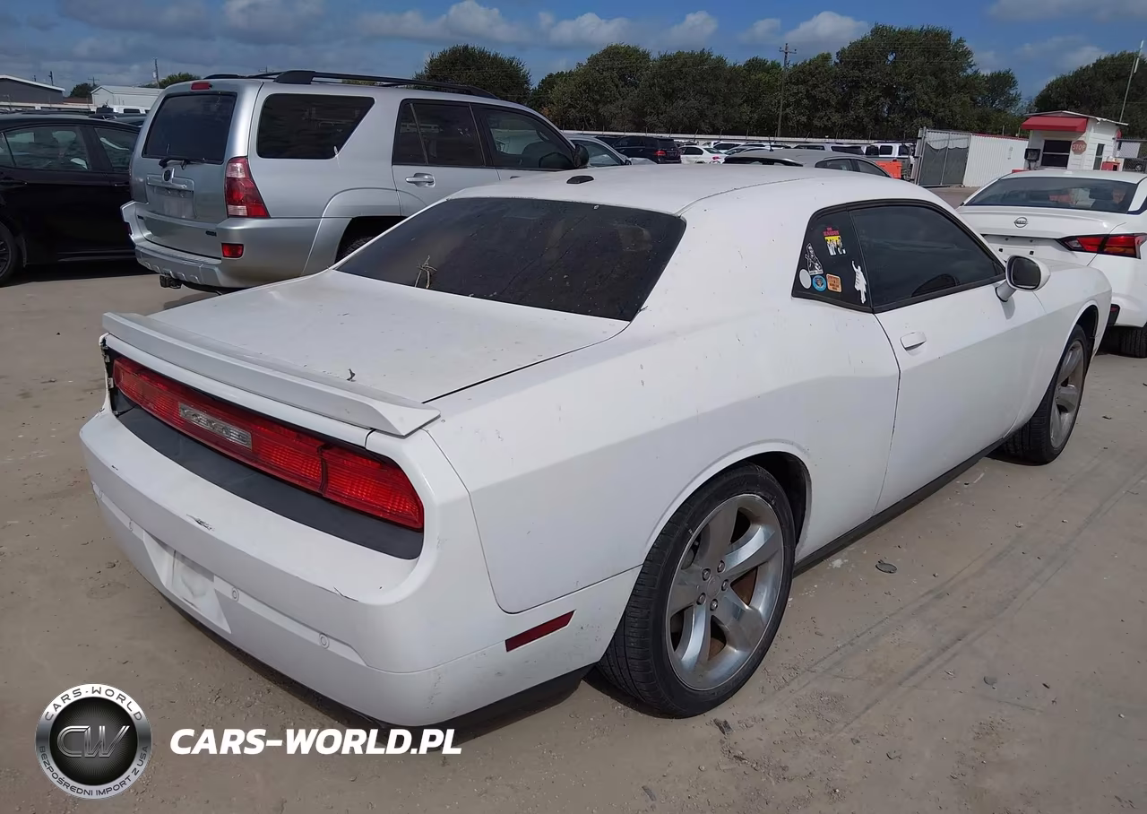 2013 Dodge Challenger Sxt Plus VIN:2C3CDYAG3DH515799 - 4