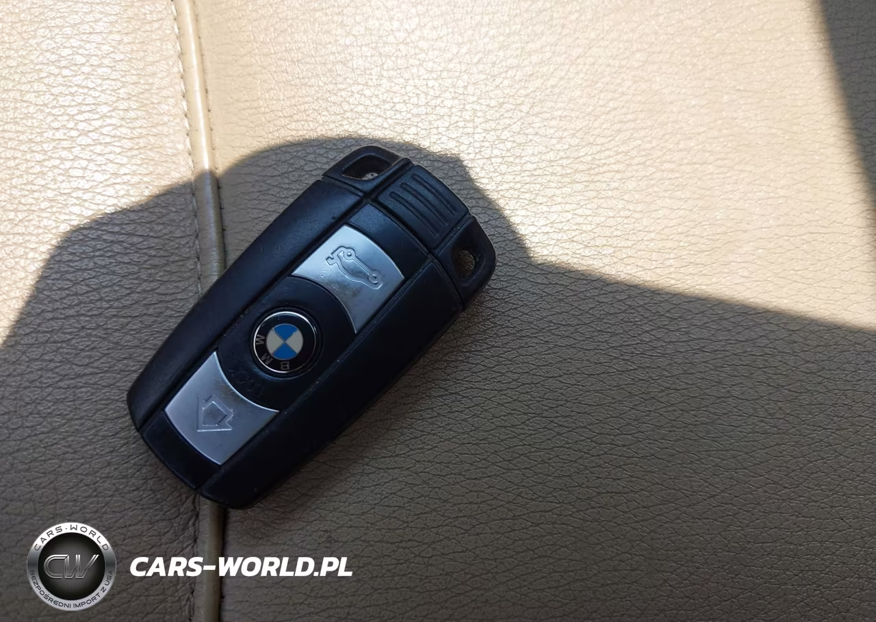 2012 BMW 328I xDrive VIN:WBAUU3C52CA543568 - 11