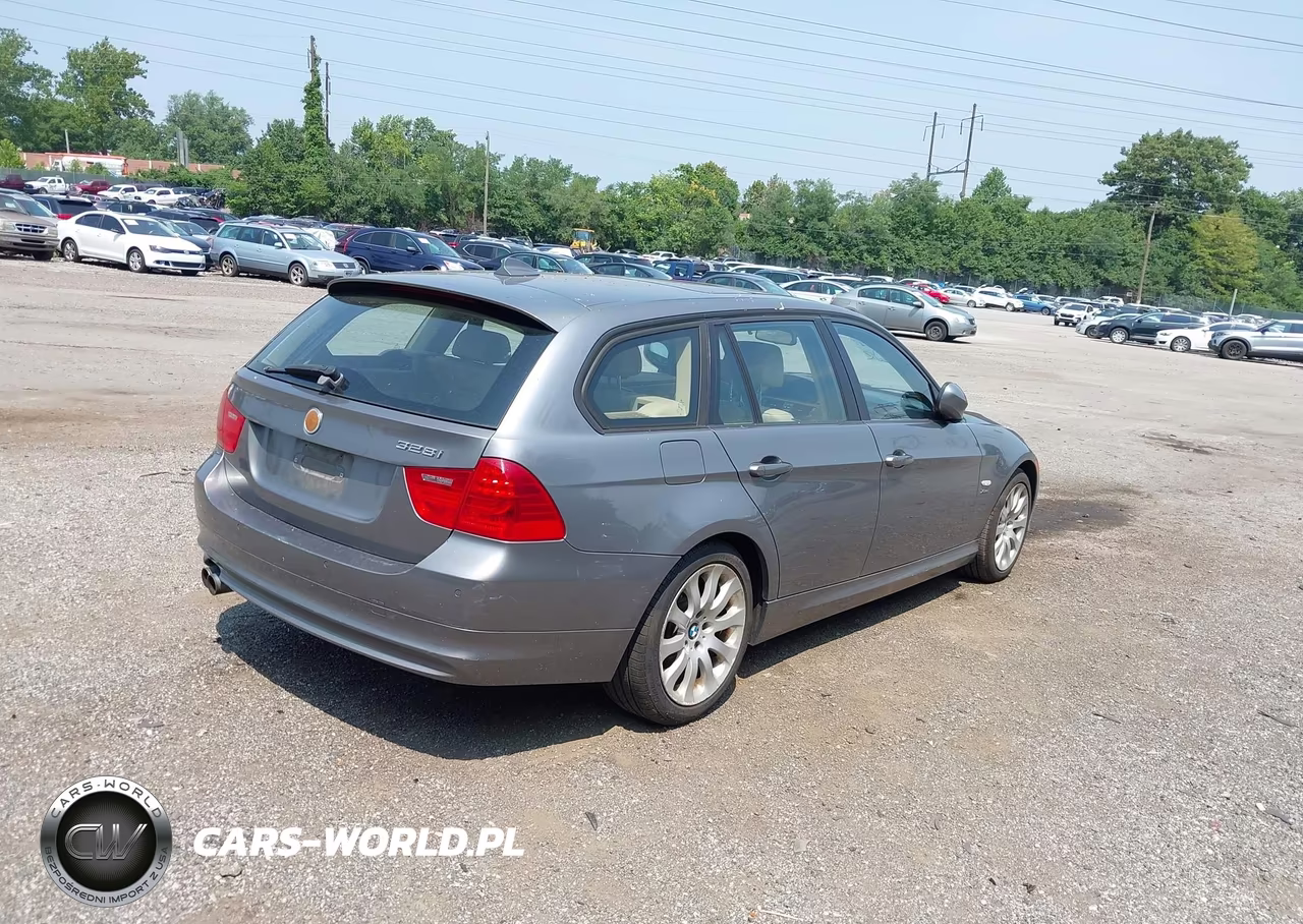 2012 BMW 328I xDrive VIN:WBAUU3C52CA543568 - 4