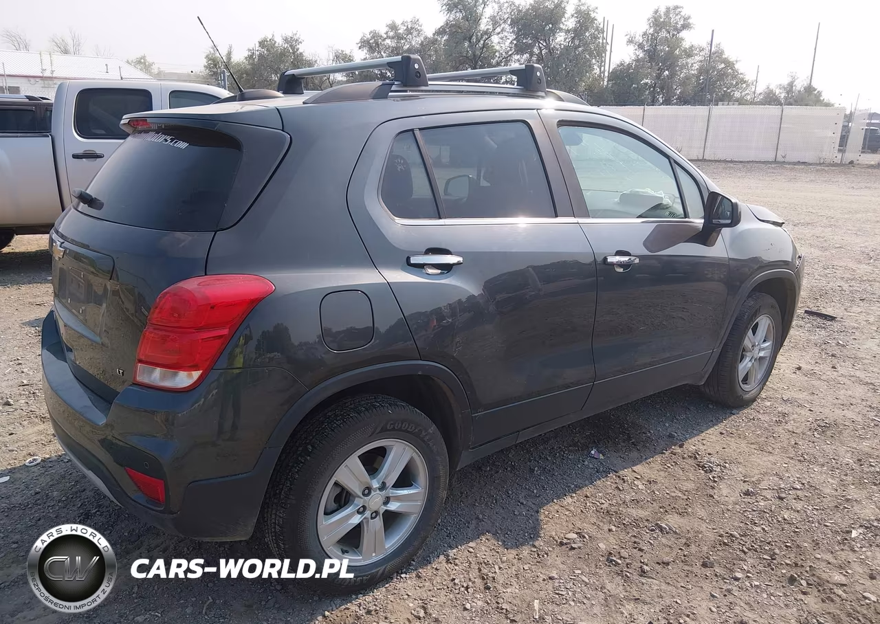 2020 Chevrolet Trax Awd Lt VIN:3GNCJPSB1LL271035 - 4
