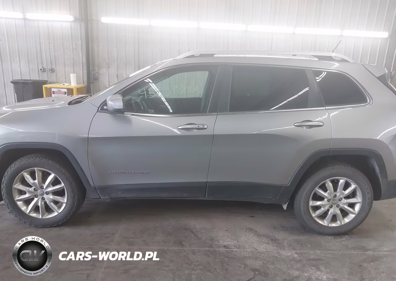 2015 Jeep Cherokee Limited VIN:1C4PJMDS0FW717972 - 15