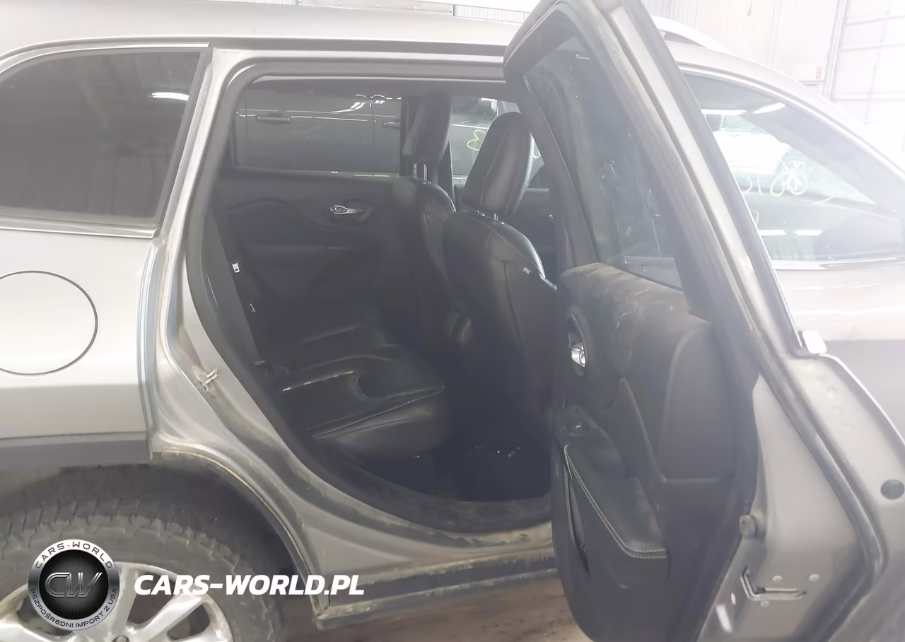 2015 Jeep Cherokee Limited VIN:1C4PJMDS0FW717972 - 8