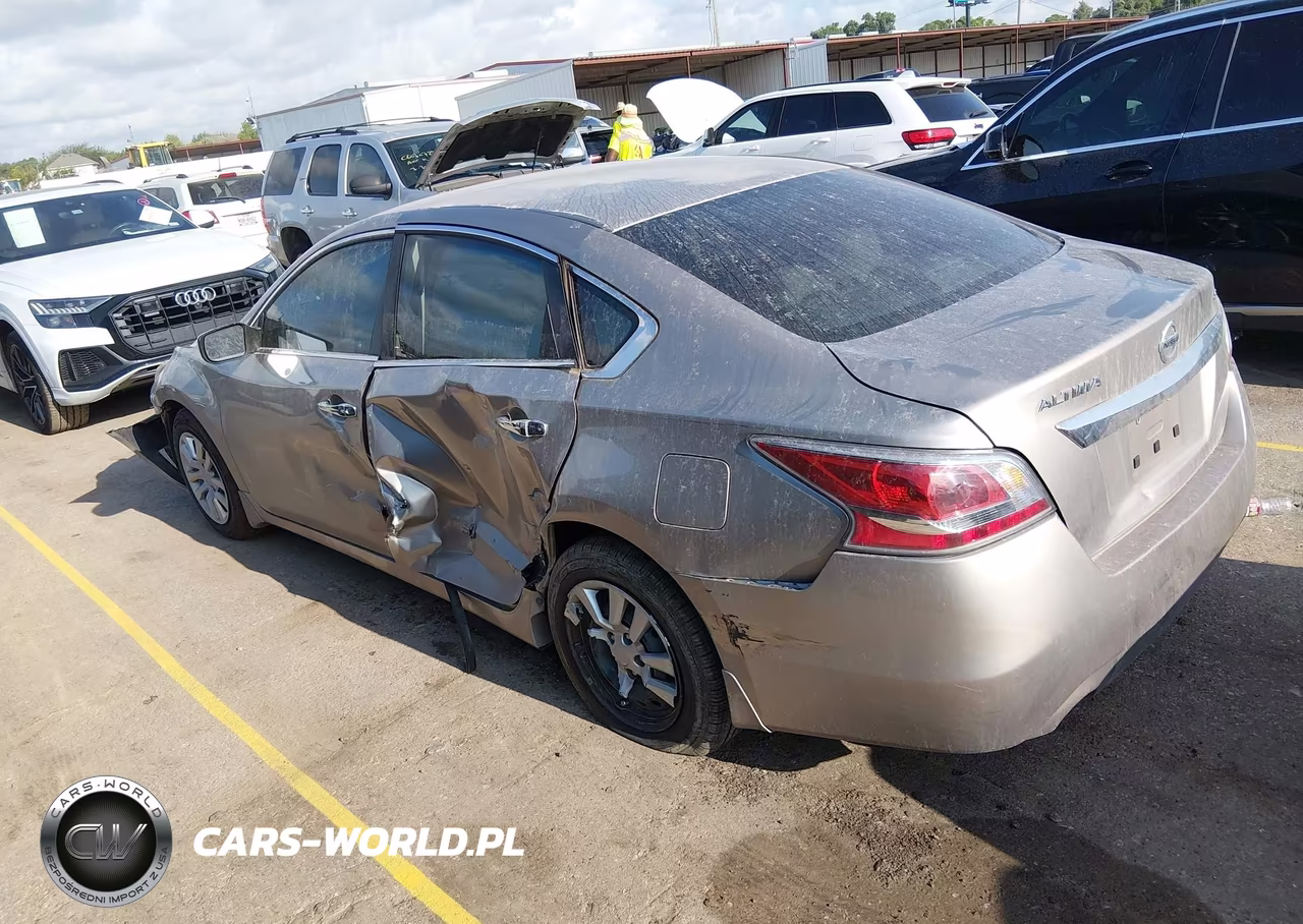 2015 Nissan Altima 2.5 S VIN:1N4AL3AP0FC570523 - 14