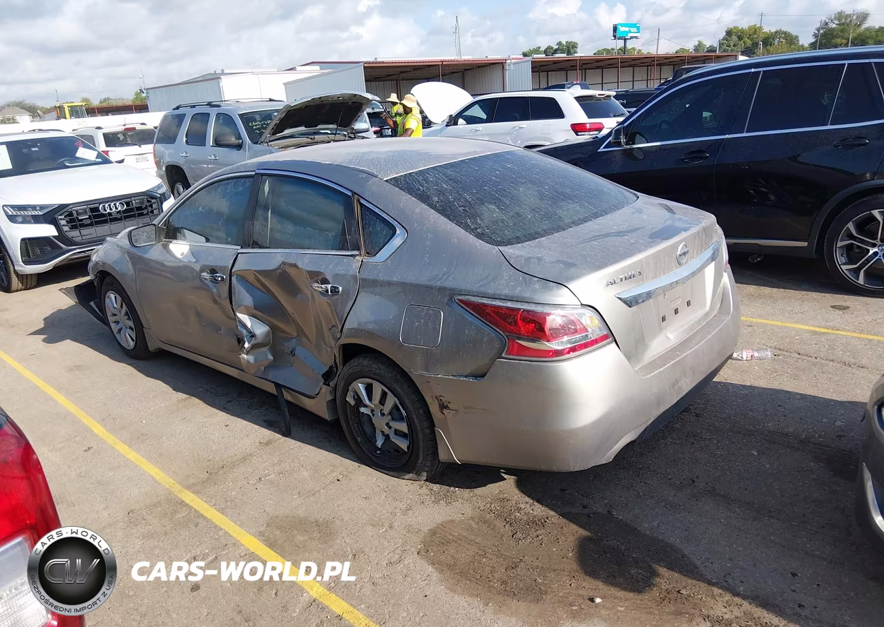 2015 Nissan Altima 2.5 S VIN:1N4AL3AP0FC570523 - 3