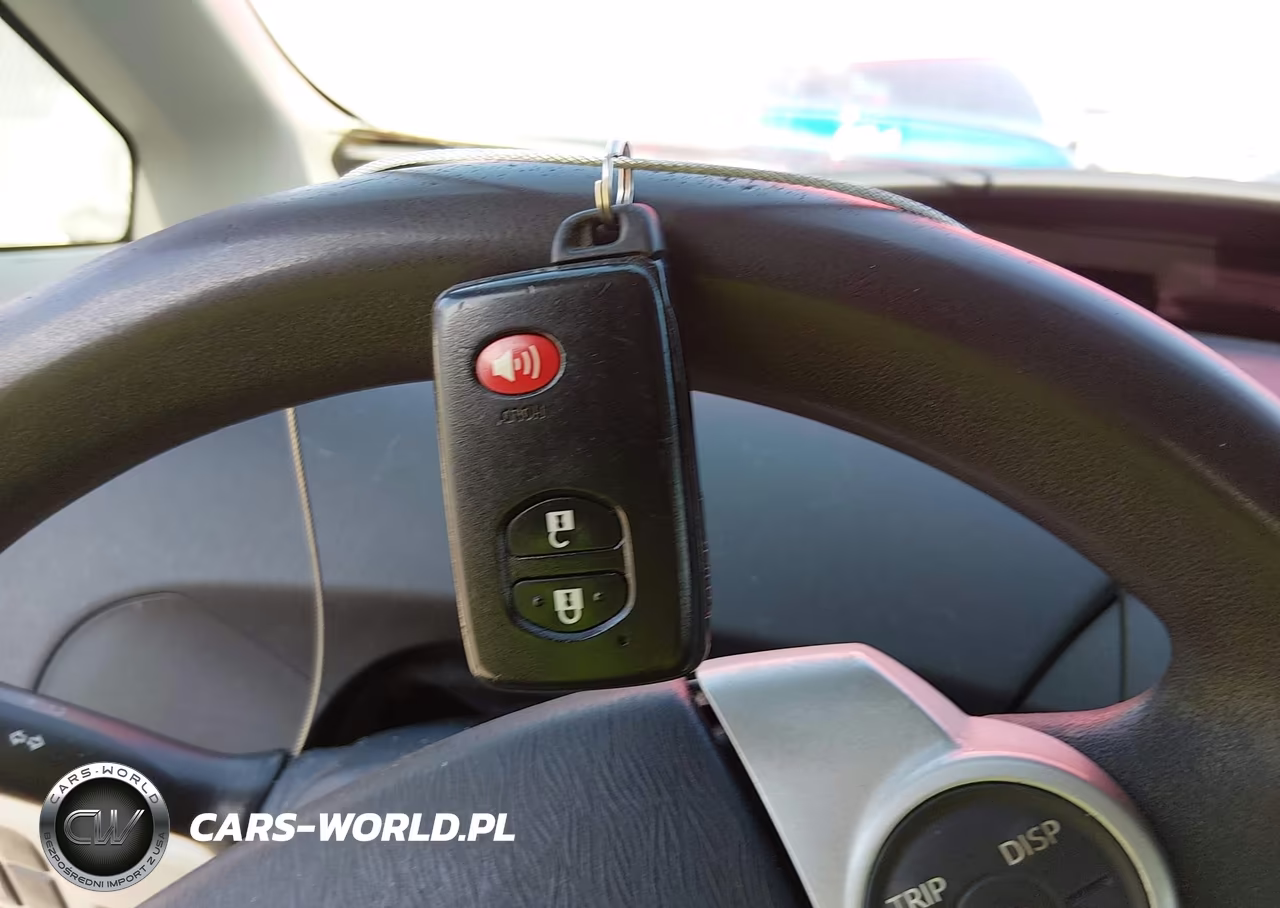 2011 Toyota Prius Three VIN:JTDKN3DU8B0315088 - 11