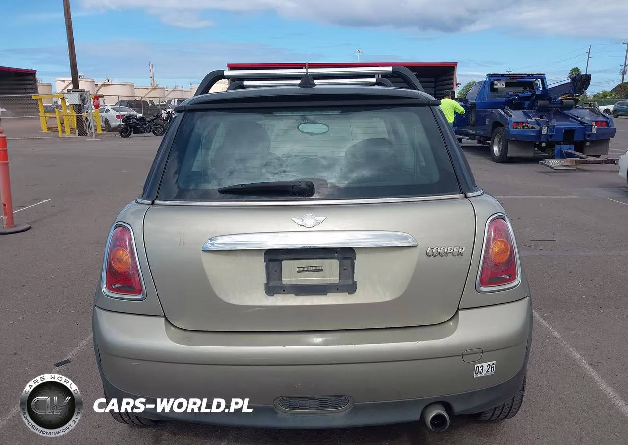 2010 Mini Cooper VIN:WMWMF3C50ATZ22256 - 17
