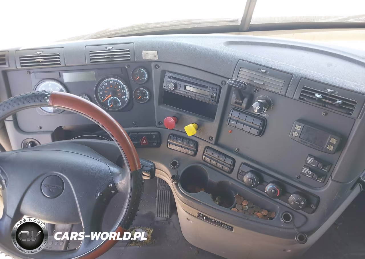 2017 Freightliner Cascadia 125 VIN:3AKJGLDV7HSJD8340 - 22