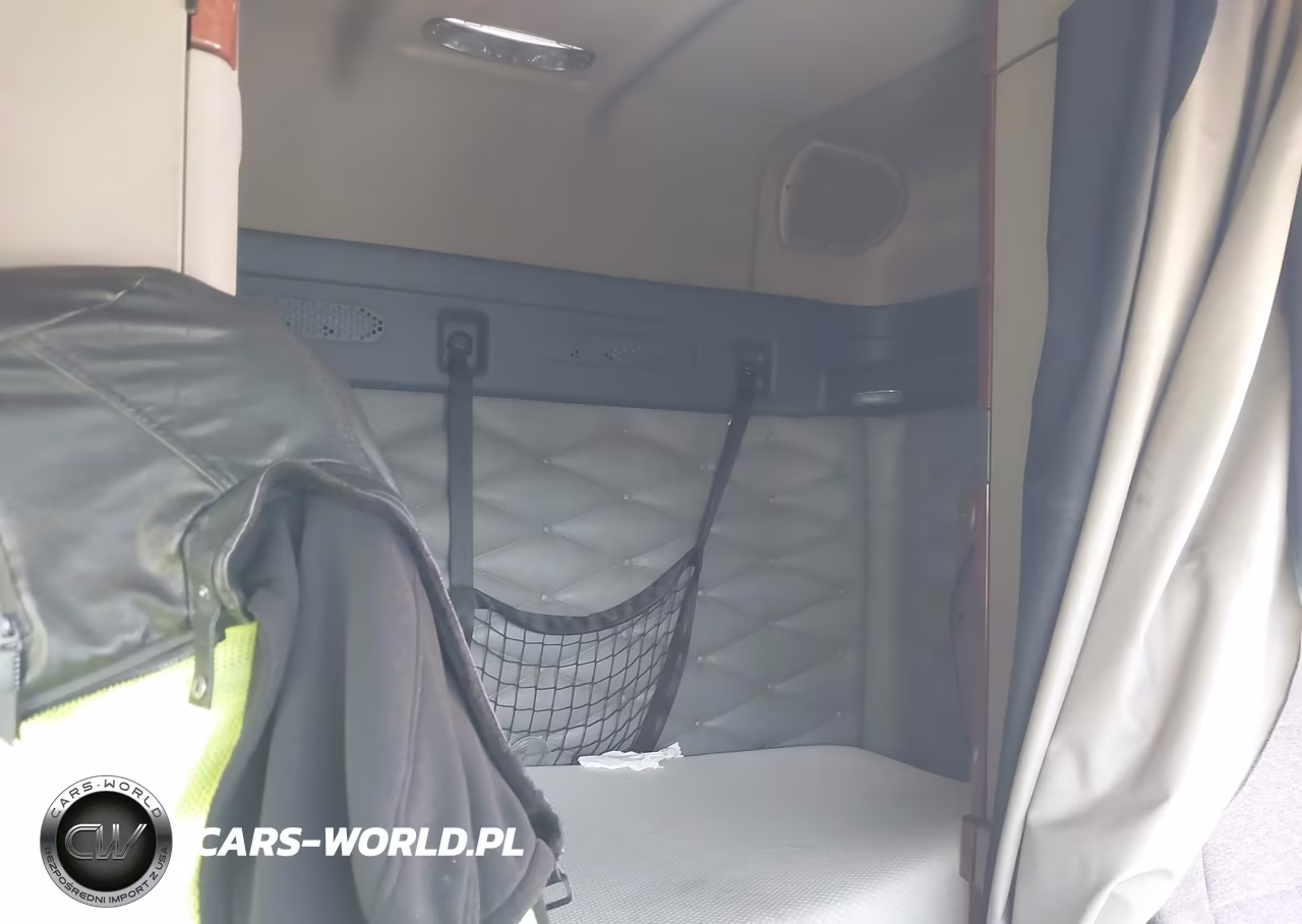 2017 Freightliner Cascadia 125 VIN:3AKJGLDV7HSJD8340 - 6