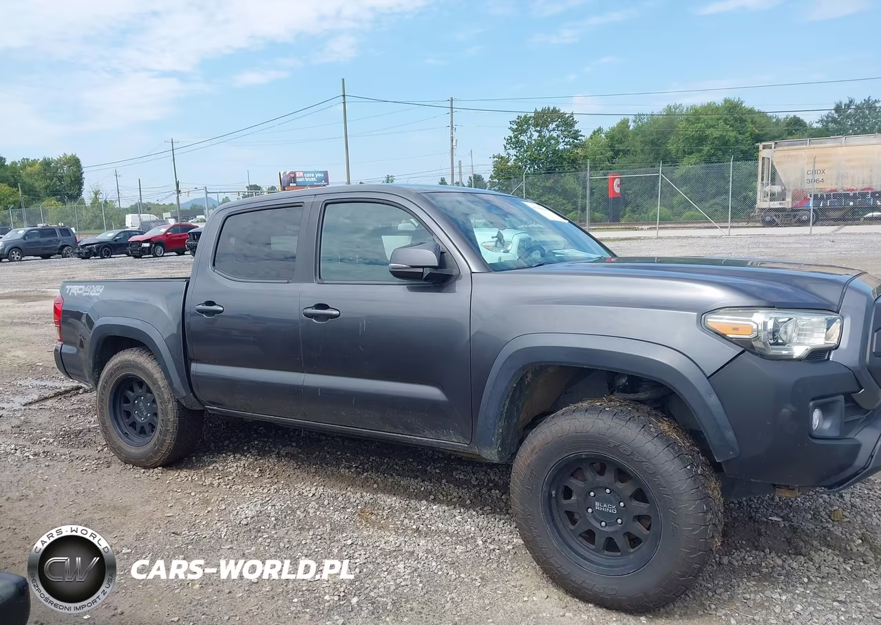 2018 Toyota Tacoma Trd Off Road VIN:3TMCZ5AN3JM186111 - 13
