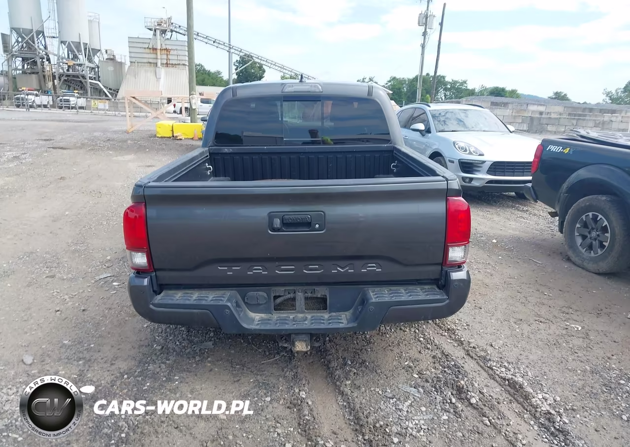 2018 Toyota Tacoma Trd Off Road VIN:3TMCZ5AN3JM186111 - 16