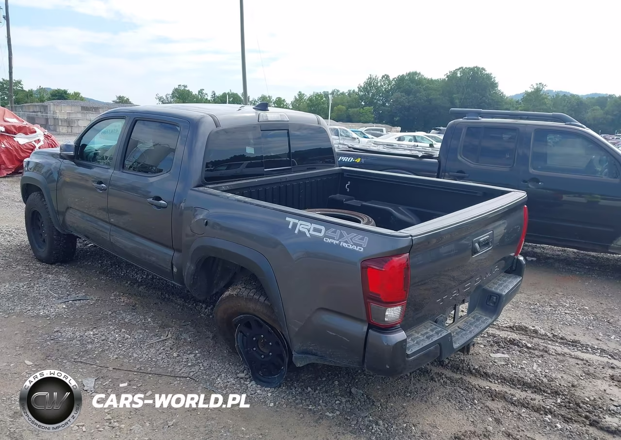 2018 Toyota Tacoma Trd Off Road VIN:3TMCZ5AN3JM186111 - 3